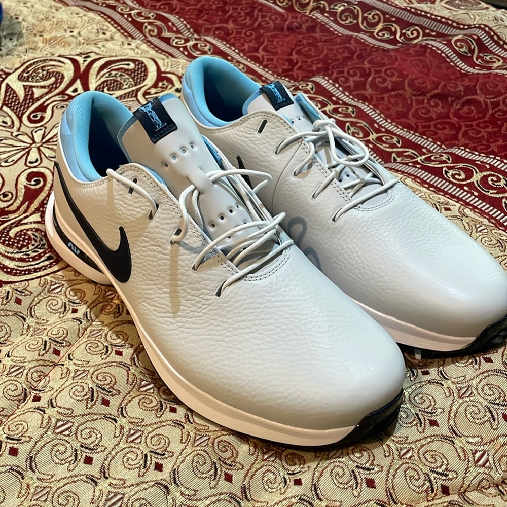 Nike Air Zoom Victory Tour 3 NRG